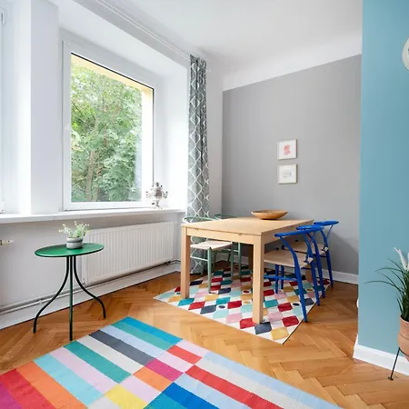 Apartment Julianow Urban Escape